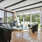 Resi - 400m From The Sea By Interhome *