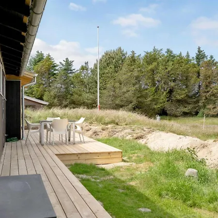 Resi - 400m From The Sea In Nw Jutland By Interhome بيت للعطل *