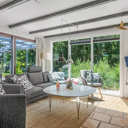 Resi - 400m From The Sea By Interhome