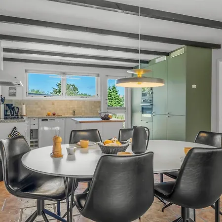 Resi - 400m From The Sea By Interhome Feriehus